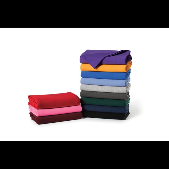 Core fleece sweatshirt blanket - Picture 2 of 2